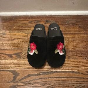 Vintage Y2K Dansko clogs